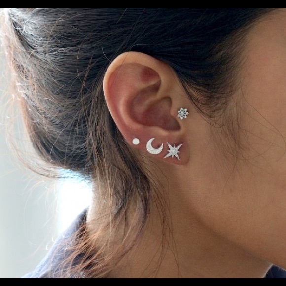 ✨Sparkling Star Burst Stud Earrings✨ - Picture 2 of 2